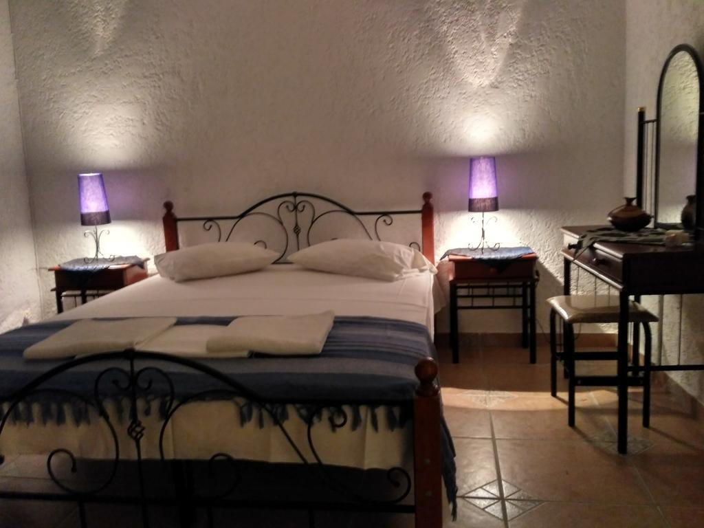 9 Musses Hotel Apartments Skala Mistegnon Eksteriør bilde