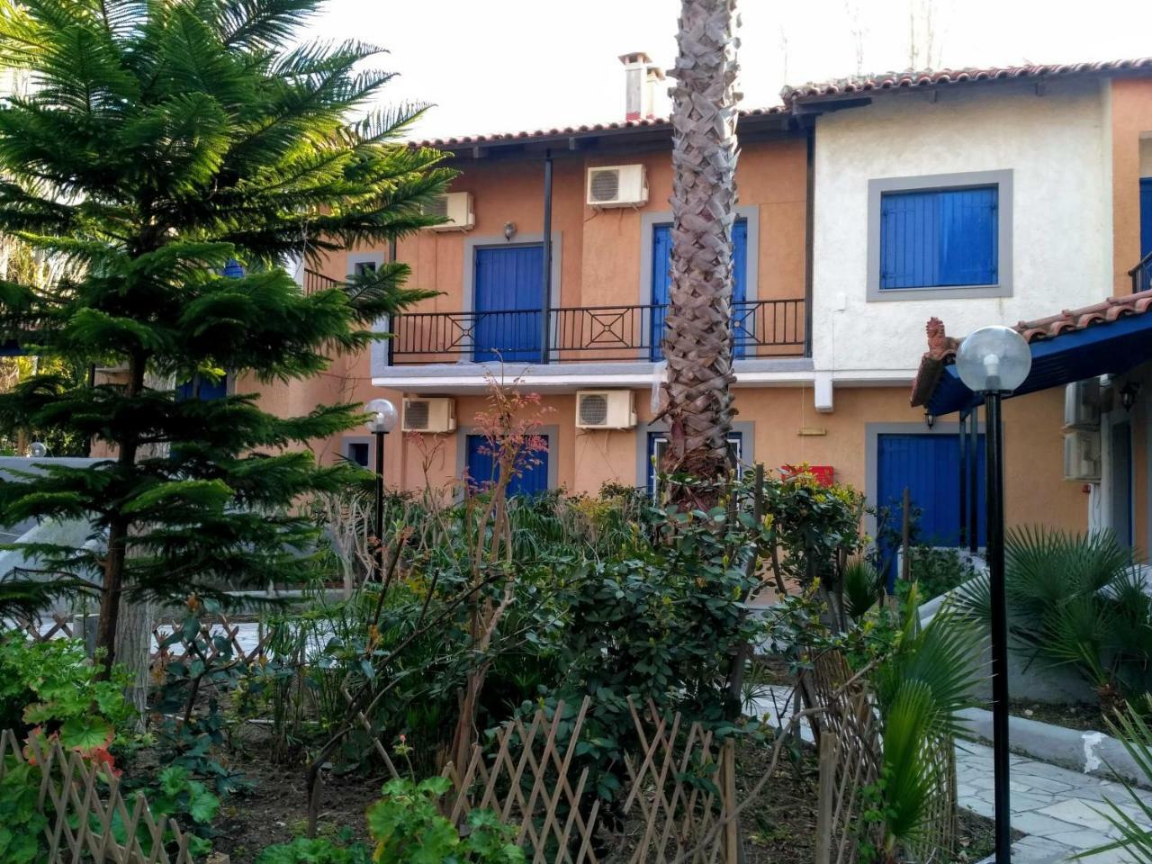9 Musses Hotel Apartments Skala Mistegnon Eksteriør bilde